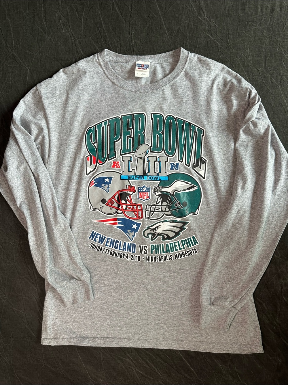 Super Bowl LII Eagles Patriots 2018 Long Sleeve Tee Gray Size L NFL